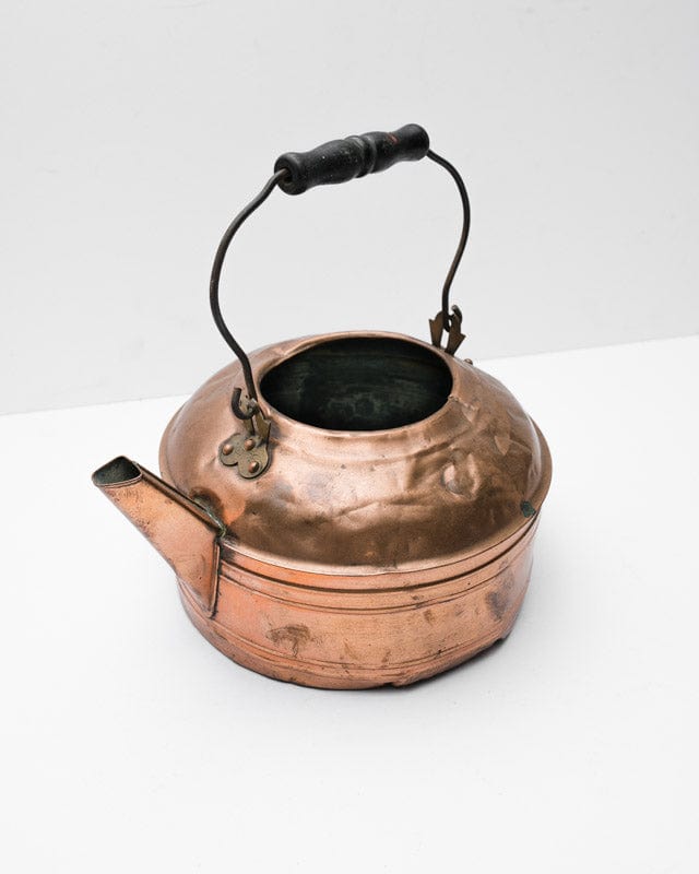 COPPER KETTLE W/ WOODEN HANLDE