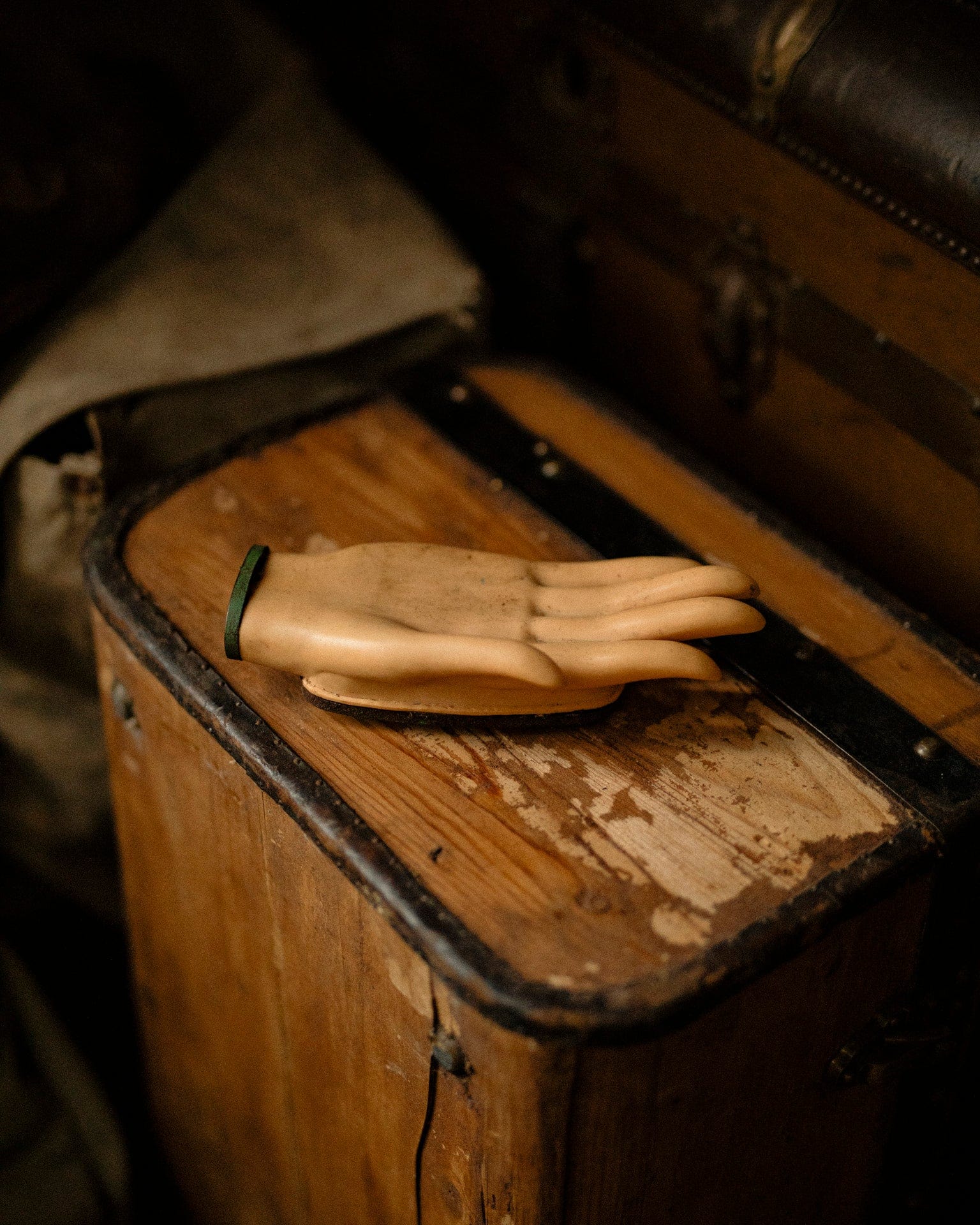 1950s Japanese Helping Hand Wind-Up Toy