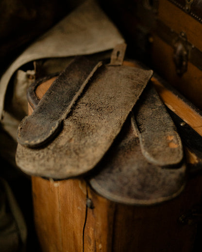 Antique Solid Leather Mitts