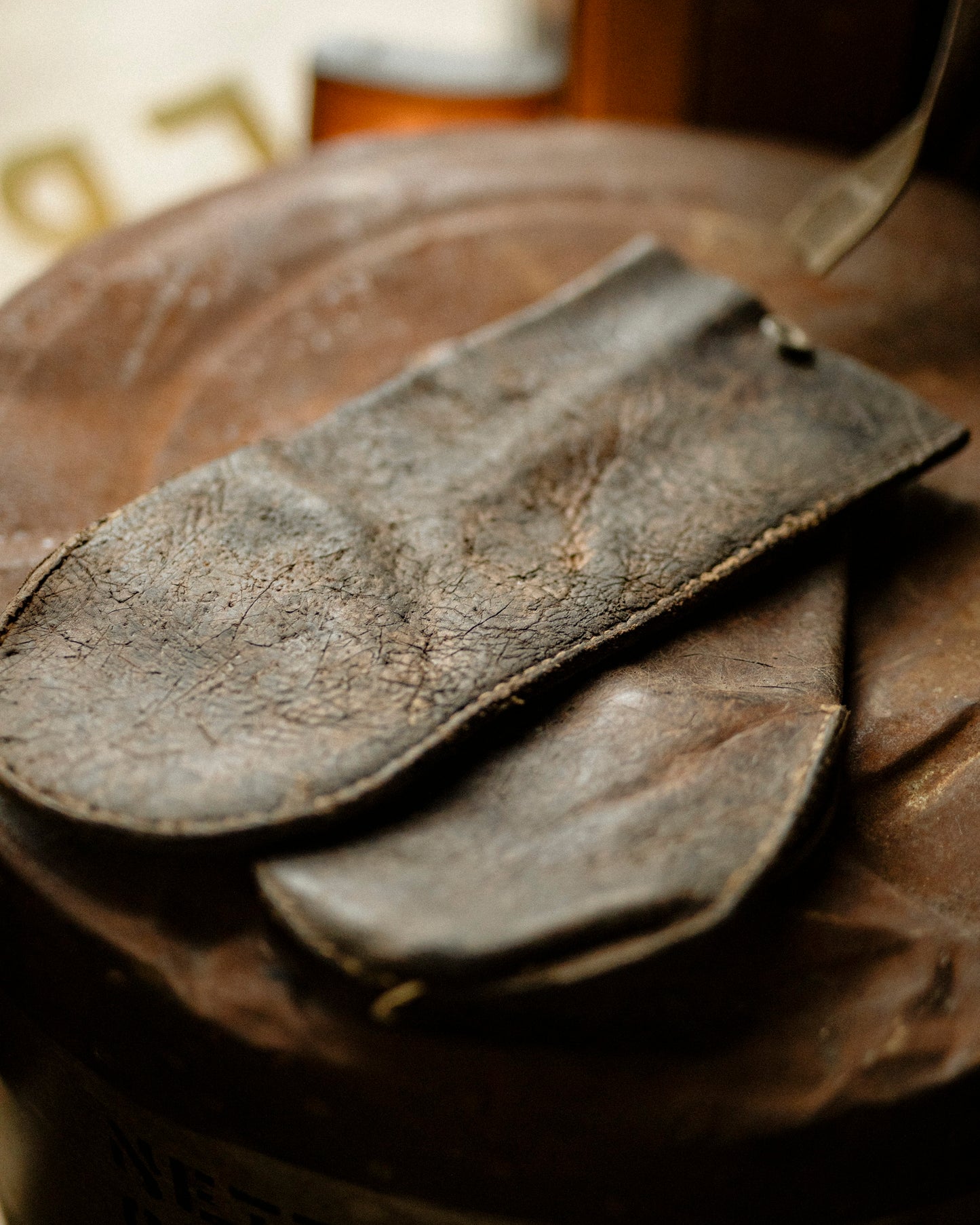 Antique Solid Leather Mitts