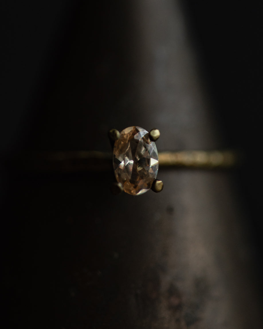 IMPERFECTS - 青铜意义戒指香槟椭圆形水晶（尺寸 10）