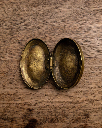 Brass hinged snuff box