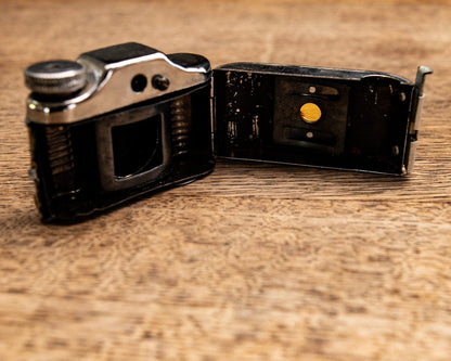 Crystar Japanese MINI 16mm Camera
