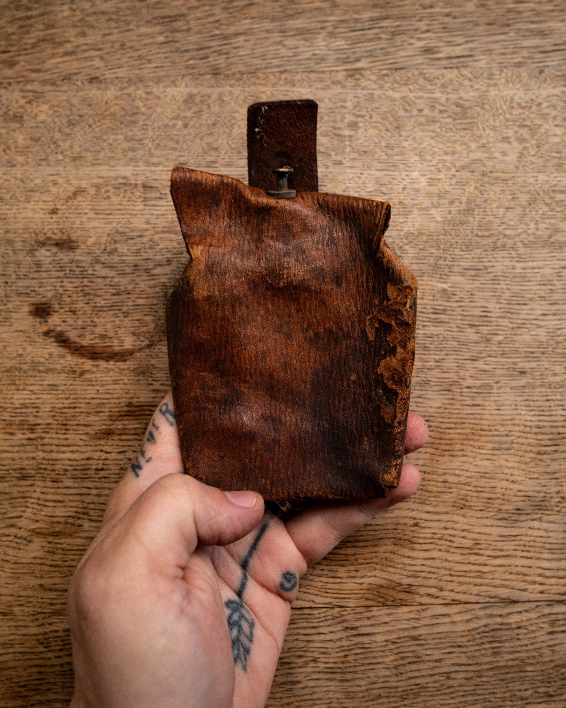 Dry leather mag pouch