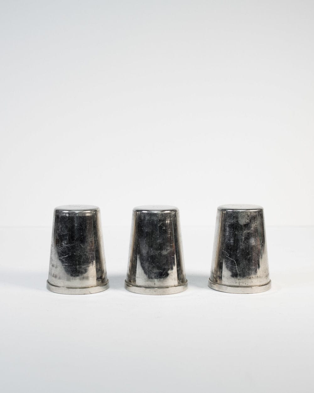 LEATHER CASED SET OF SHOT GLASSES