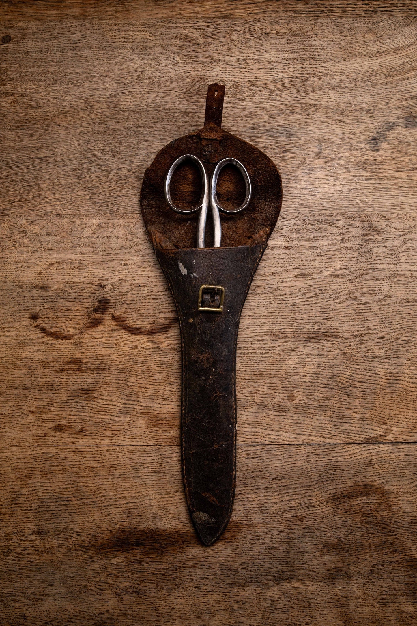 Sheffield Scissors with leather pouch