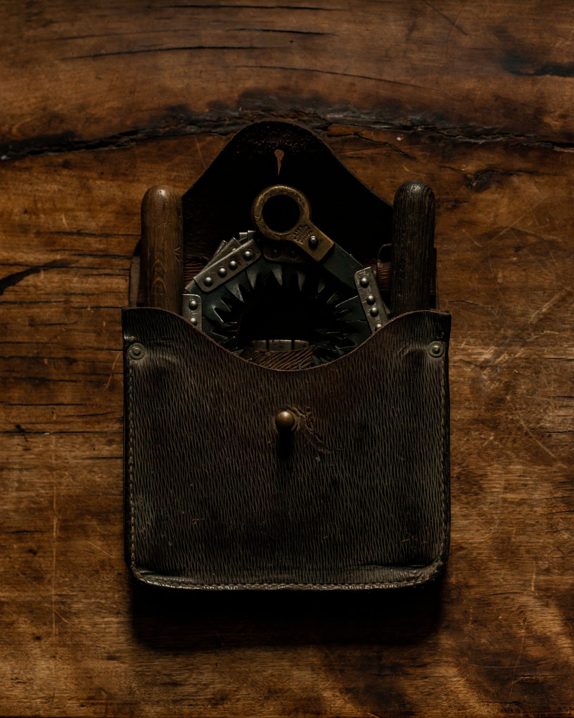 WW1 British Folding Field Pocket Saw with Leather Case