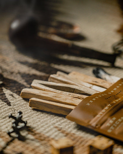 1924us Holy Wood - Palo Santo Sticks