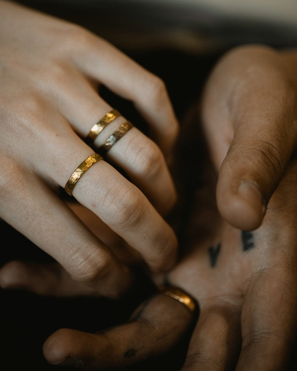 1924us Signature 'Onward' Engraved Sterling Silver Ring Bathed in Gold