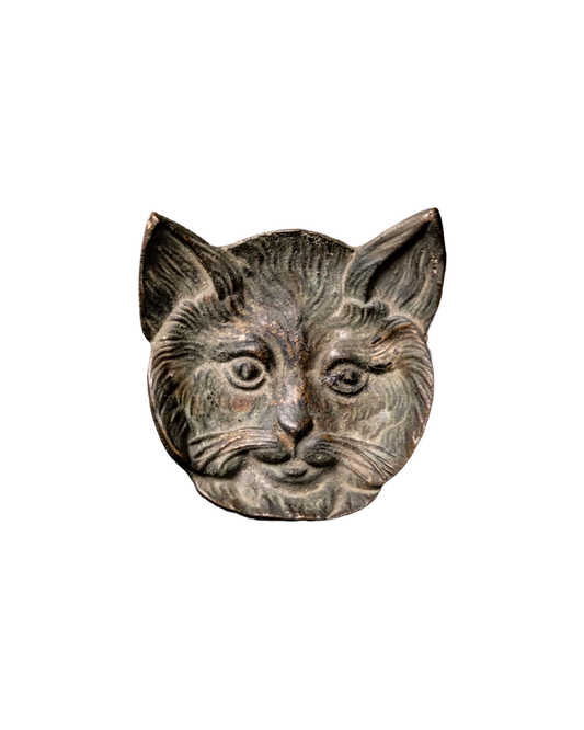 Cenicero de gato de cobre macizo en relieve