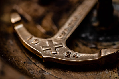 1924us Brass Anchor Keychain